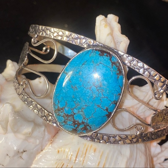 Sale - Turquoise Natural Gemstone handcrafted cuff - Picture 1 of 6